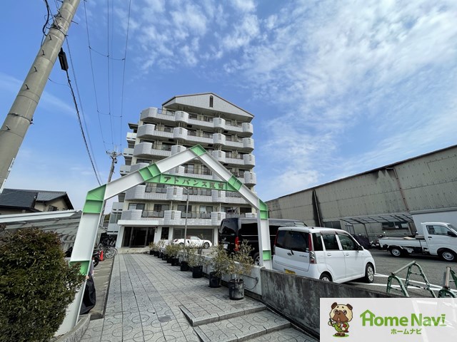 建物外観　YouTube検索、「スクエアメゾン阪南」で、案内動画視聴可