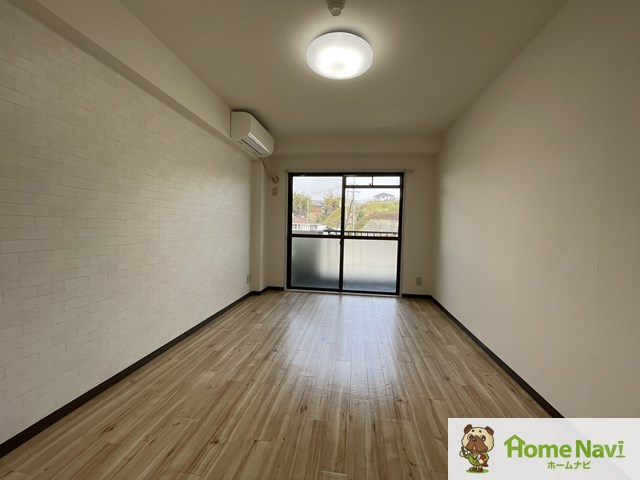 居室・リビング　エアコン・照明付き