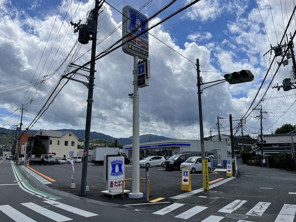 コンビニ　ローソン河南町一須賀店（コンビニ）まで90m