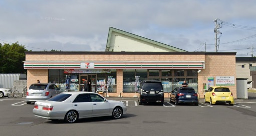 コンビニ　セブン－イレブン恵庭黄金北店（コンビニ）まで768m