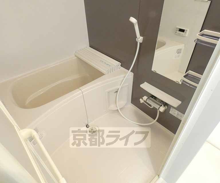 バス・シャワールーム　きれいなお風呂です。