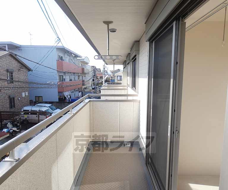 バルコニー　明るいバルコニーです。