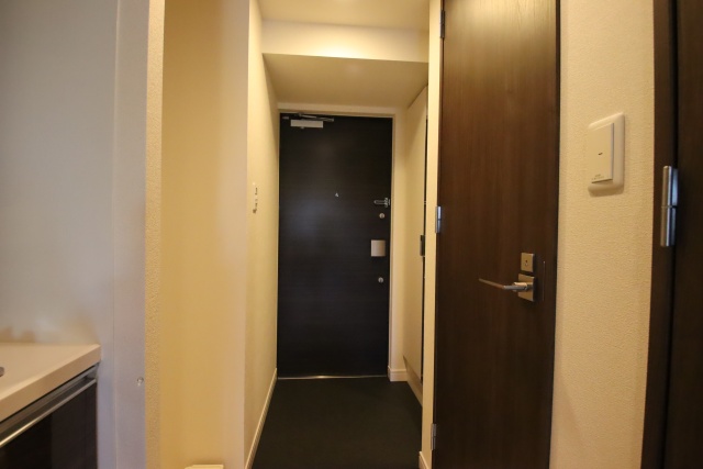 玄関　※別室の参考写真の為、現況優先です。