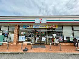 コンビニ　セブンイレブン名古屋枇杷島1丁目店（コンビニ）まで290m