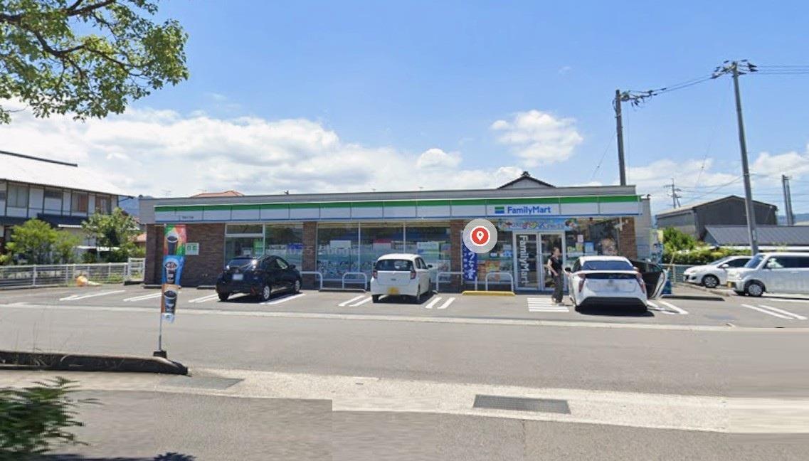 コンビニ　ファミリーマート 今治バイパス店（コンビニ）まで632m