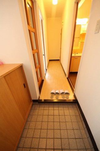 玄関　落ち着いた玄関です