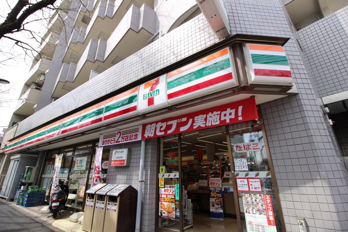 コンビニ　セブンイレブン（コンビニ）まで364m