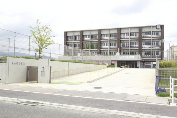中学校　大山崎町立大山崎中学校（中学校）まで863m