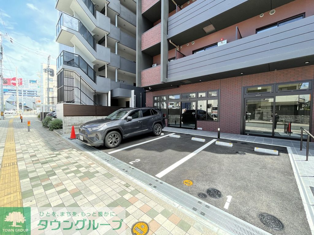 駐車場　駐車場
