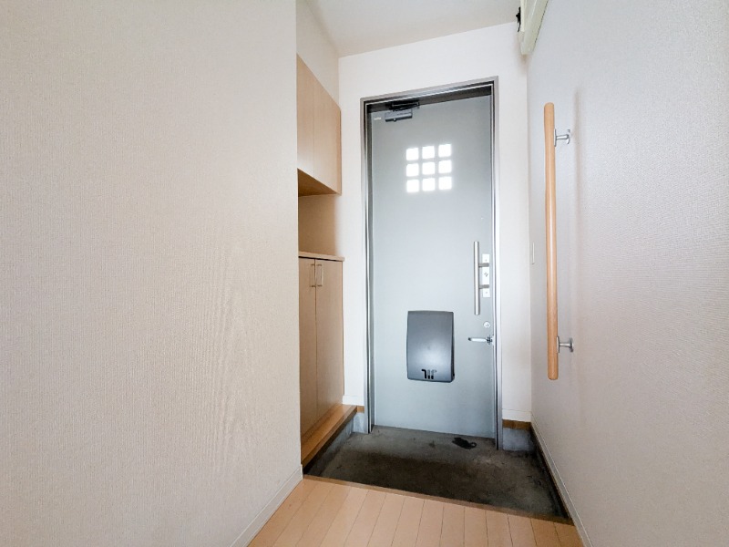 玄関　図面と現状に相違がある場合には現状を優先