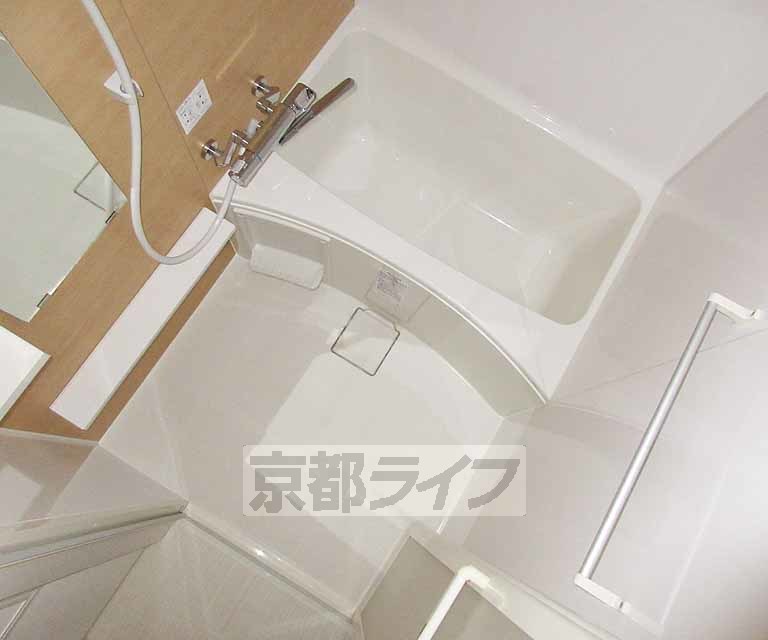 バス・シャワールーム　コンパクトなお風呂です