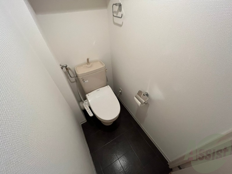 トイレ　こちらはトイレです。清潔感があり、安心して使用できます。