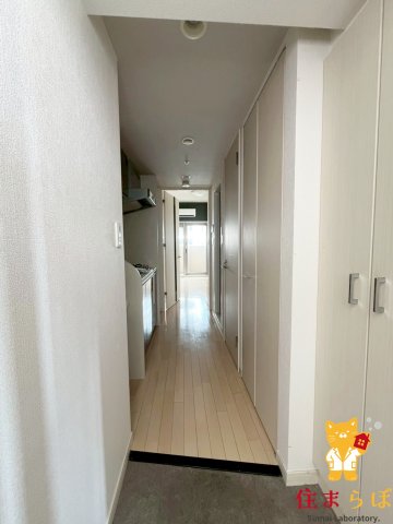 玄関　「気になったら、LINEで気軽に相談できますよ。」