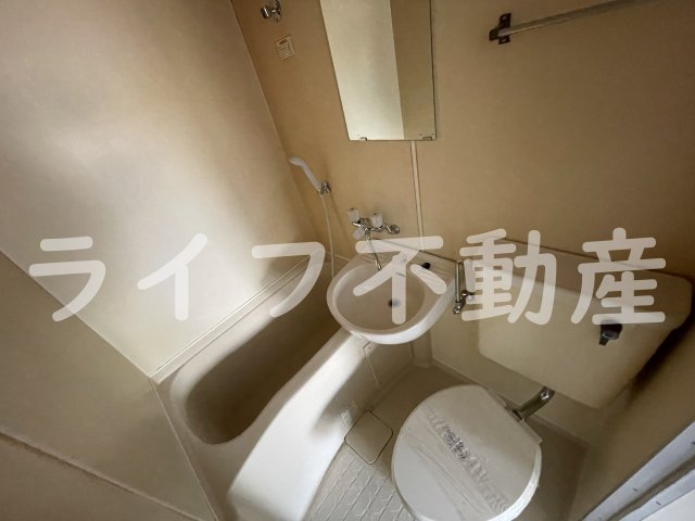 バス・シャワールーム　日々の疲れを癒すお風呂付です