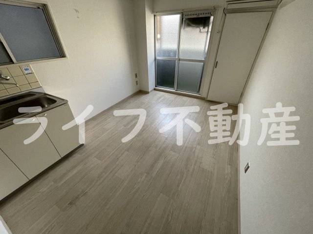 その他　きれいな洋室です