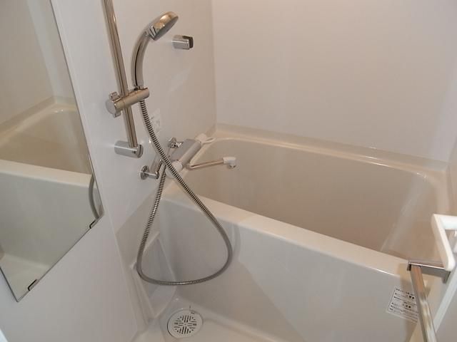 バス・シャワールーム　浴室乾燥機付バス