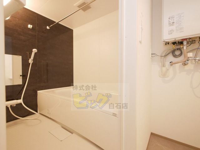 バス・シャワールーム　都市ガス給湯だから光熱費も安心価格です♪