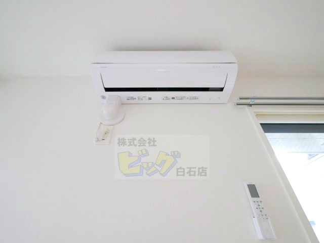 その他設備　エアコン完備で暑い夏も快適です♪