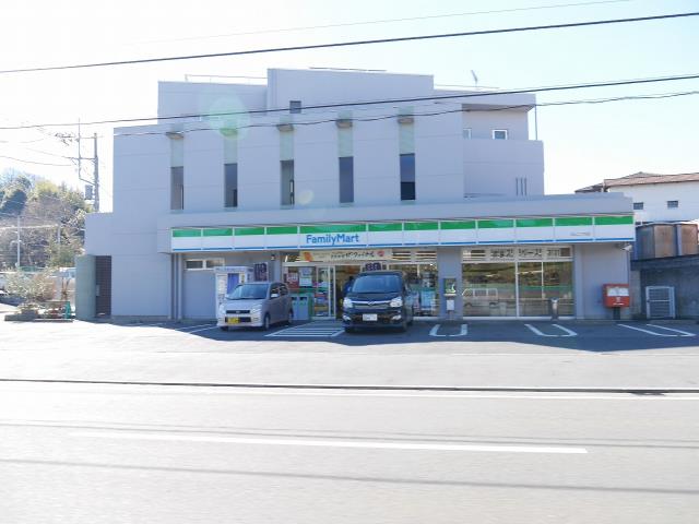 コンビニ　ファミリーマート白山二丁目店（コンビニ）まで441m