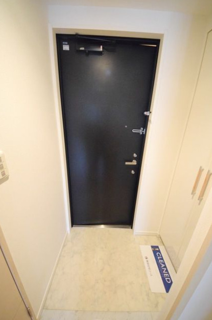 玄関　オーキッドレジデンス神楽坂(反転タイプ参考写真)