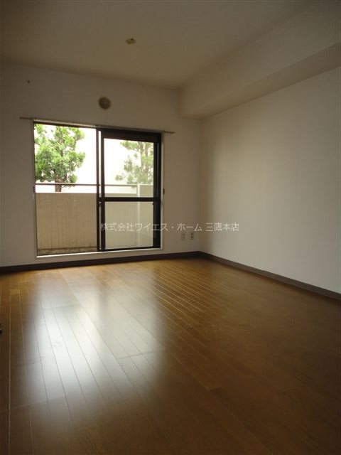 居室・リビング　リビング