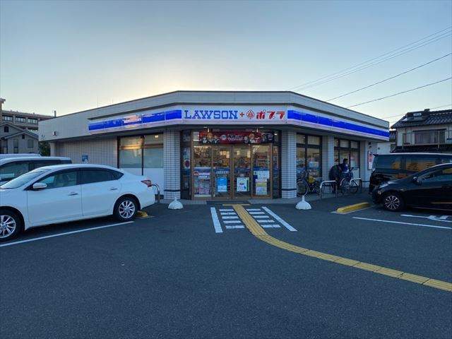 コンビニ　ローソン（コンビニ）まで2483m
