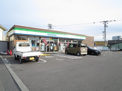 コンビニ　ファミリーマート和田島店（コンビニ）まで1218m