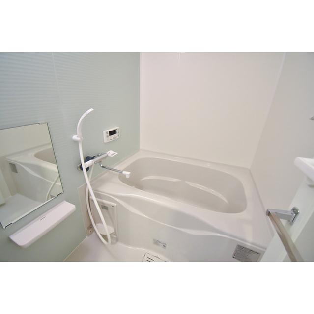 バス・シャワールーム　※別部屋のお写真になります