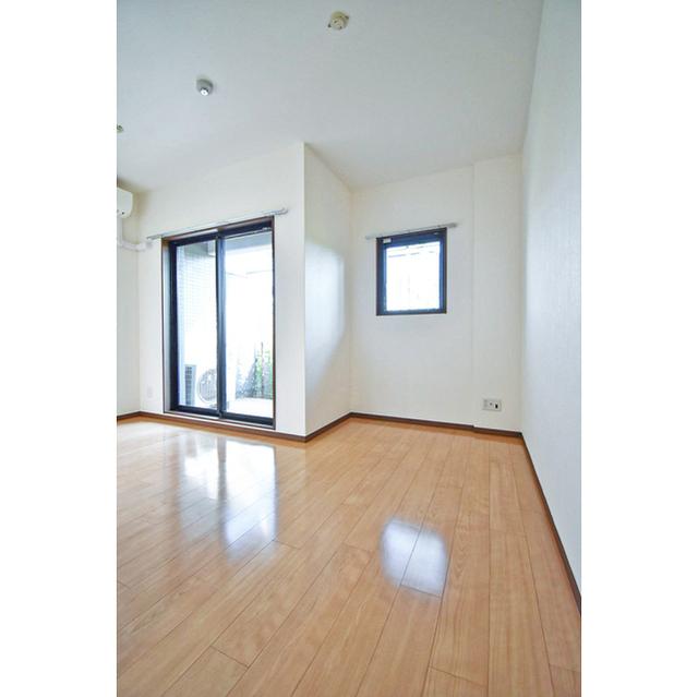 居室・リビング　※別部屋のお写真になります