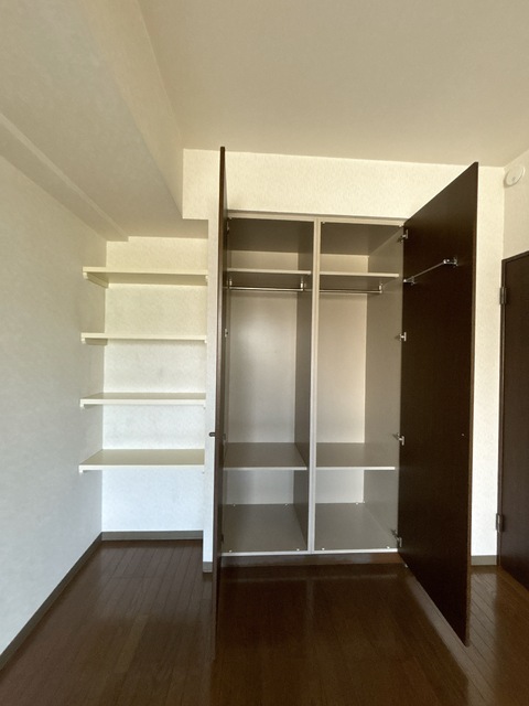 収納　★丈の長い衣類の収納ができるクローゼット★