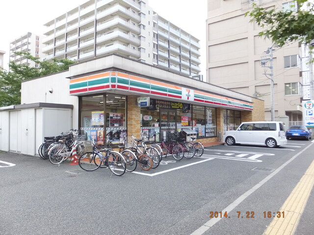 コンビニ　セブンイレブン厚木水引店（コンビニ）まで400m