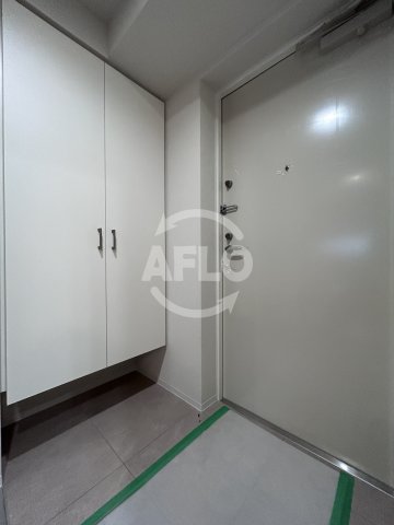 玄関　コンフォリア・リヴ淡路　玄関