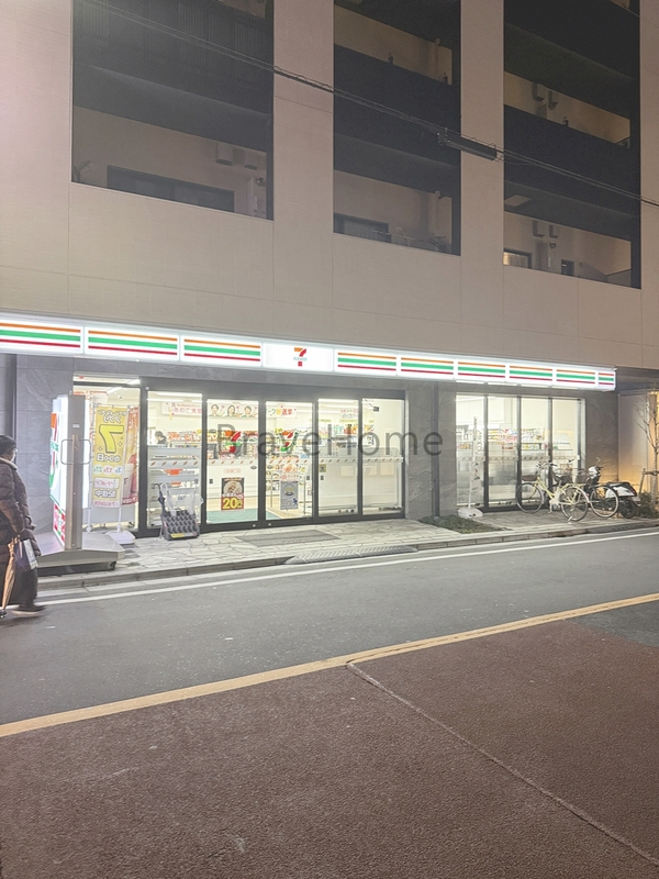 コンビニ　セブンイレブン 大田区西蒲田７丁目店（コンビニ）まで80m