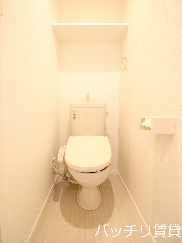 トイレ　同型タイプの為、現状を優先いたします。