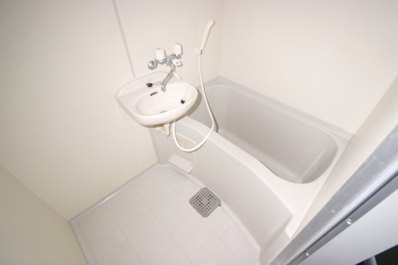 バス・シャワールーム　※別室の写真です