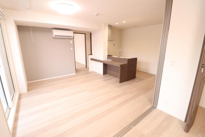 その他設備　リビングのエアコンと居室照明