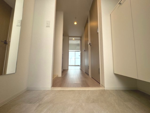 玄関　詳細は、RISUMO江坂本店までお問合せください♪