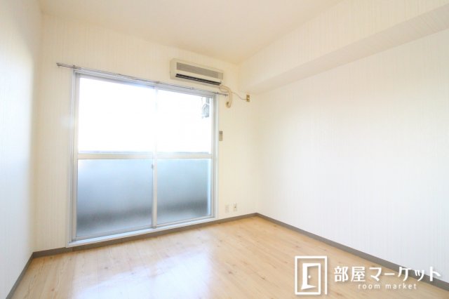 居室・リビング　同型イメージ