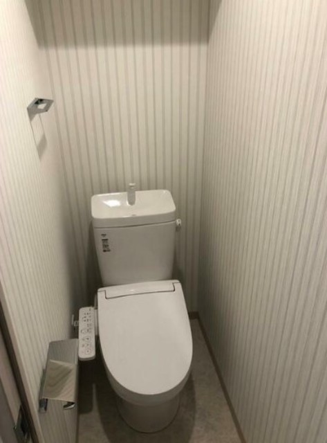 トイレ　別部屋同仕様タイプ