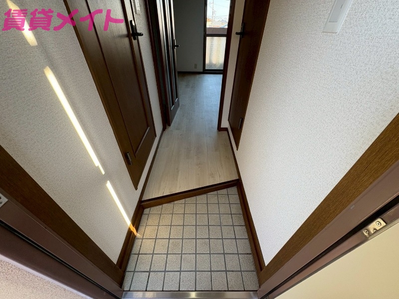 玄関　別部屋参考写真です