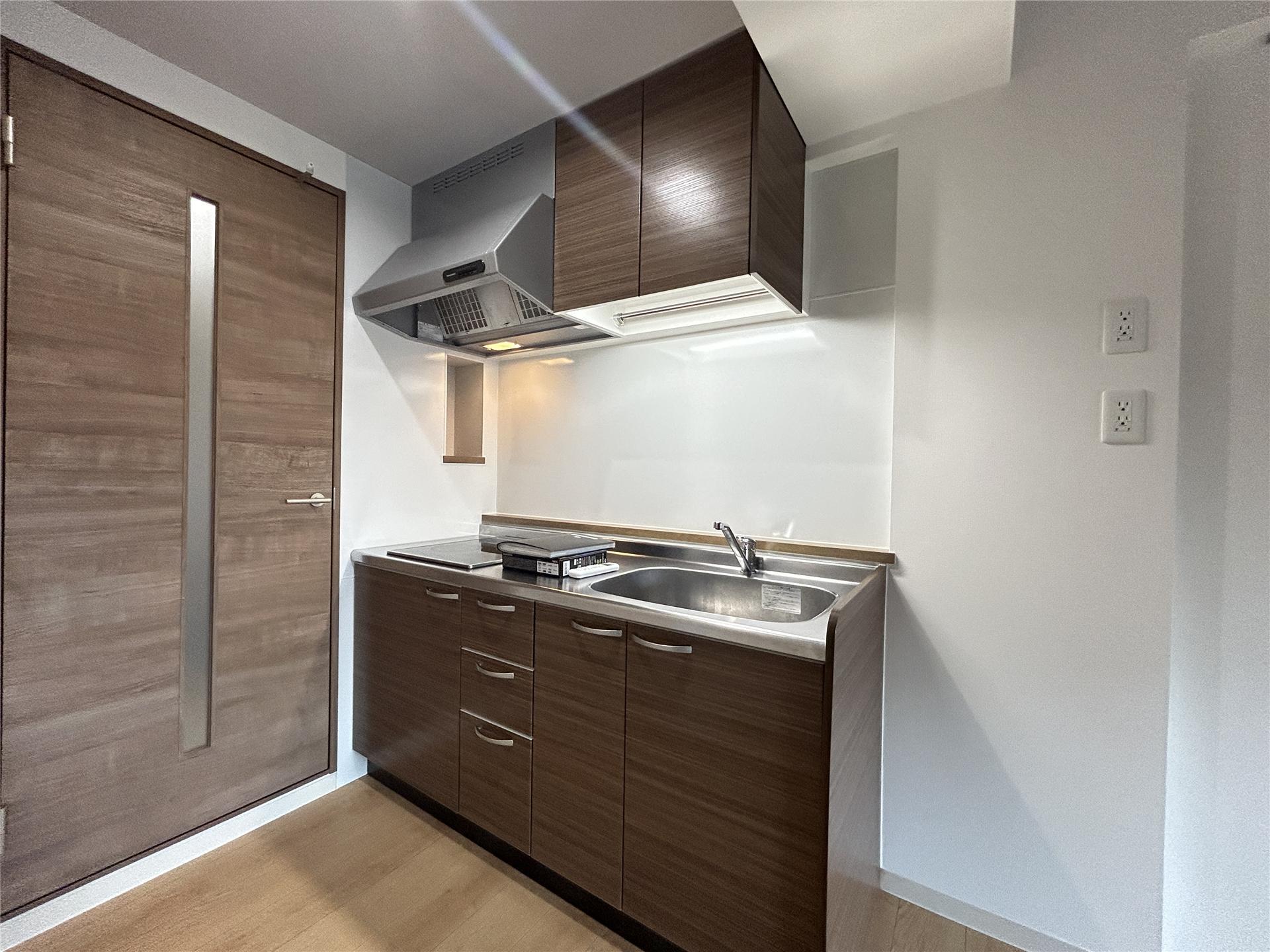 キッチン　使い勝手の良い引き出し付きのキッチンです