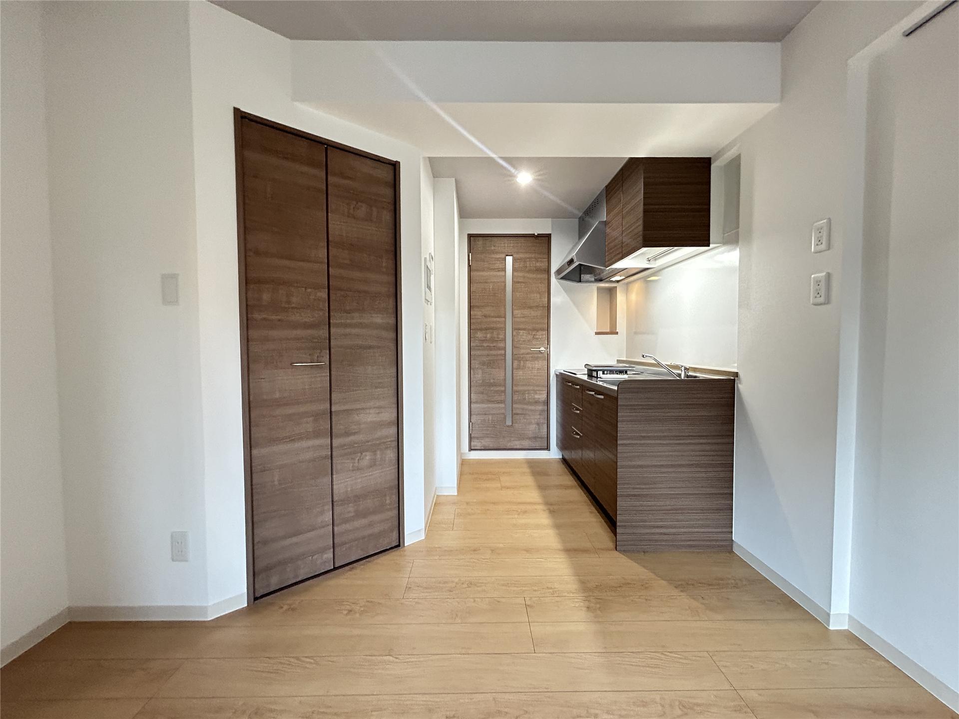 居室・リビング　6.8帖のDKです