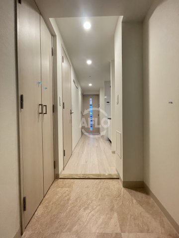 玄関　ジオエント新町　玄関