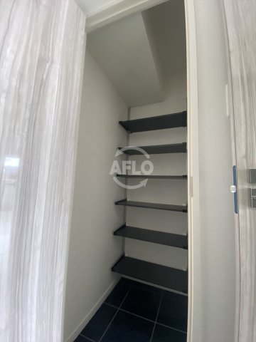 収納　リアライズ小路　シューズクローク