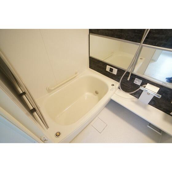 バス・シャワールーム　追い焚き機能付バス