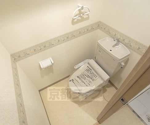 トイレ　洗濯機置場