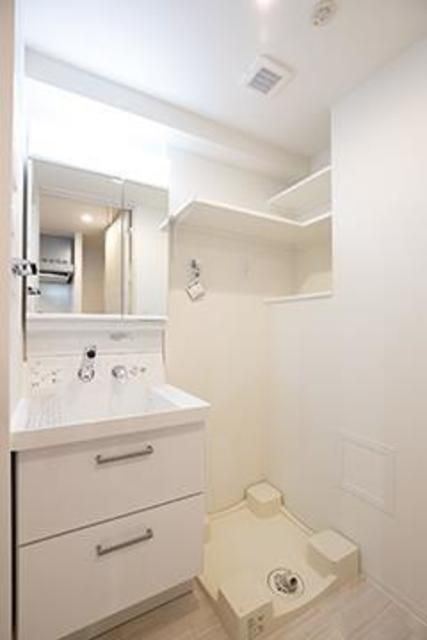 洗面設備　写真は同タイプ住居です