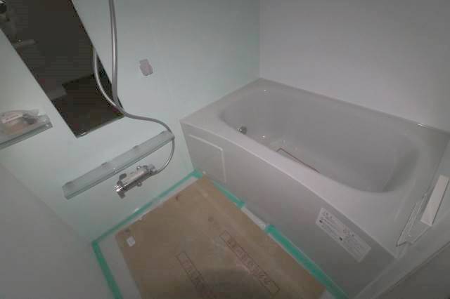 バス・シャワールーム　ゆとりある浴室♪