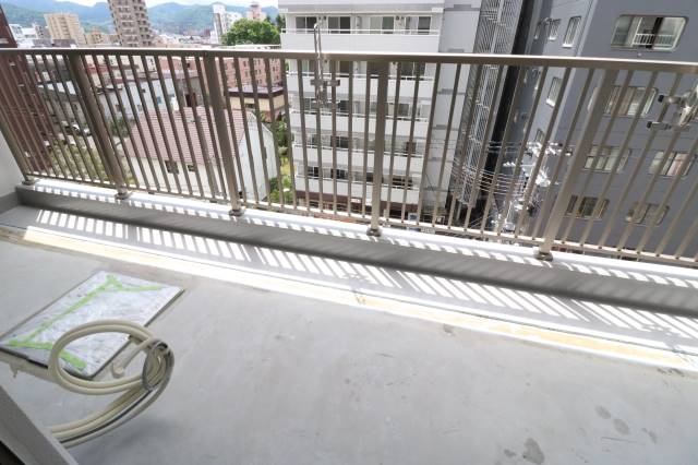 バルコニー　天気のよい日は外干し可能♪