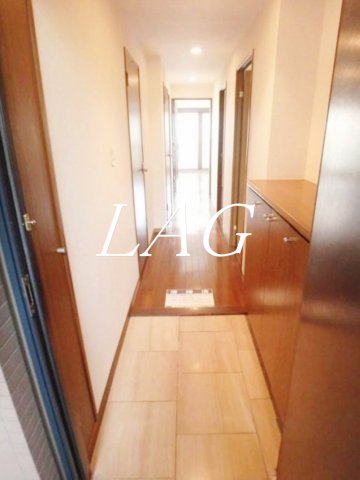 玄関　玄関です。